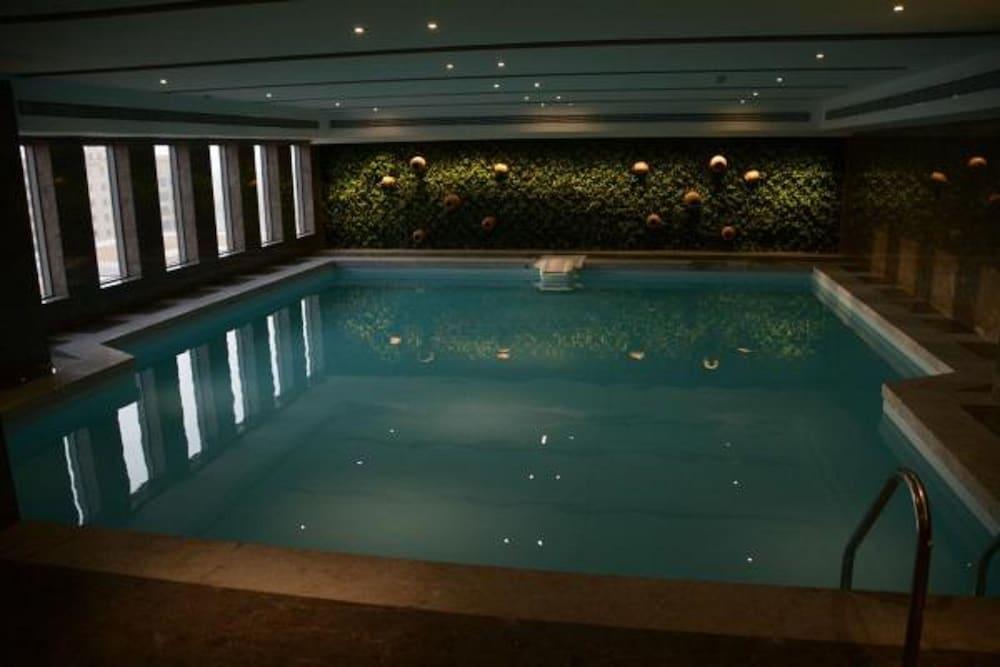 فندق بريرا الدمام - Indoor Pool